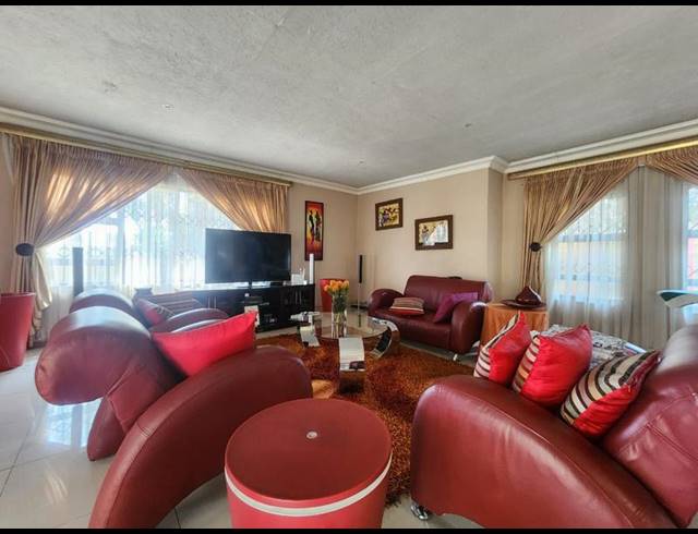 4 BEDROOM HOUSE FOR SALE IN BRACKENDOWNS